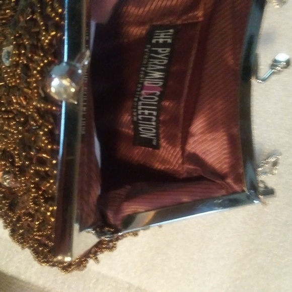 NWOT The pyramid collection beaded purse - Picture 5 of 7